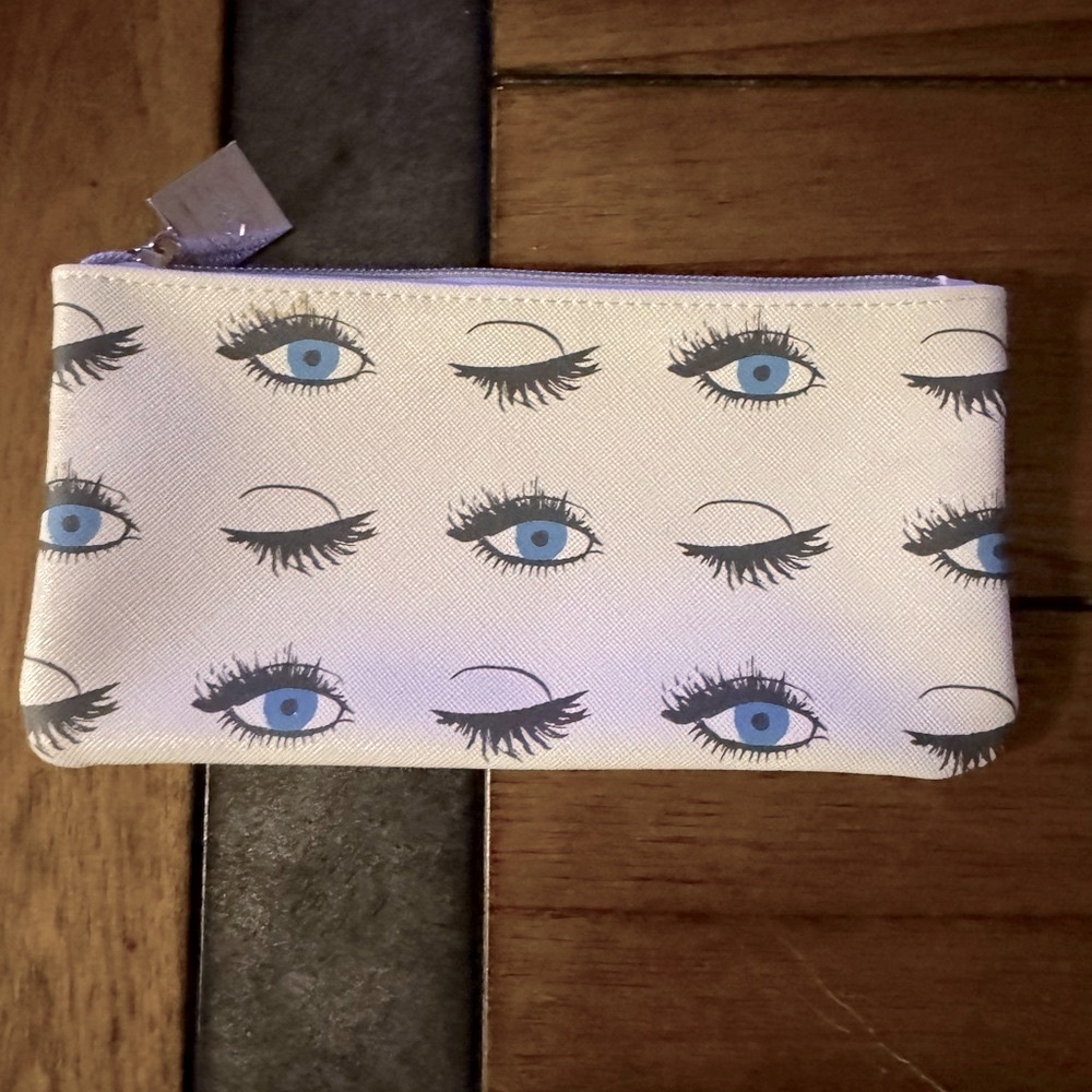 NWT Rodan + Fields Eyelash Bag